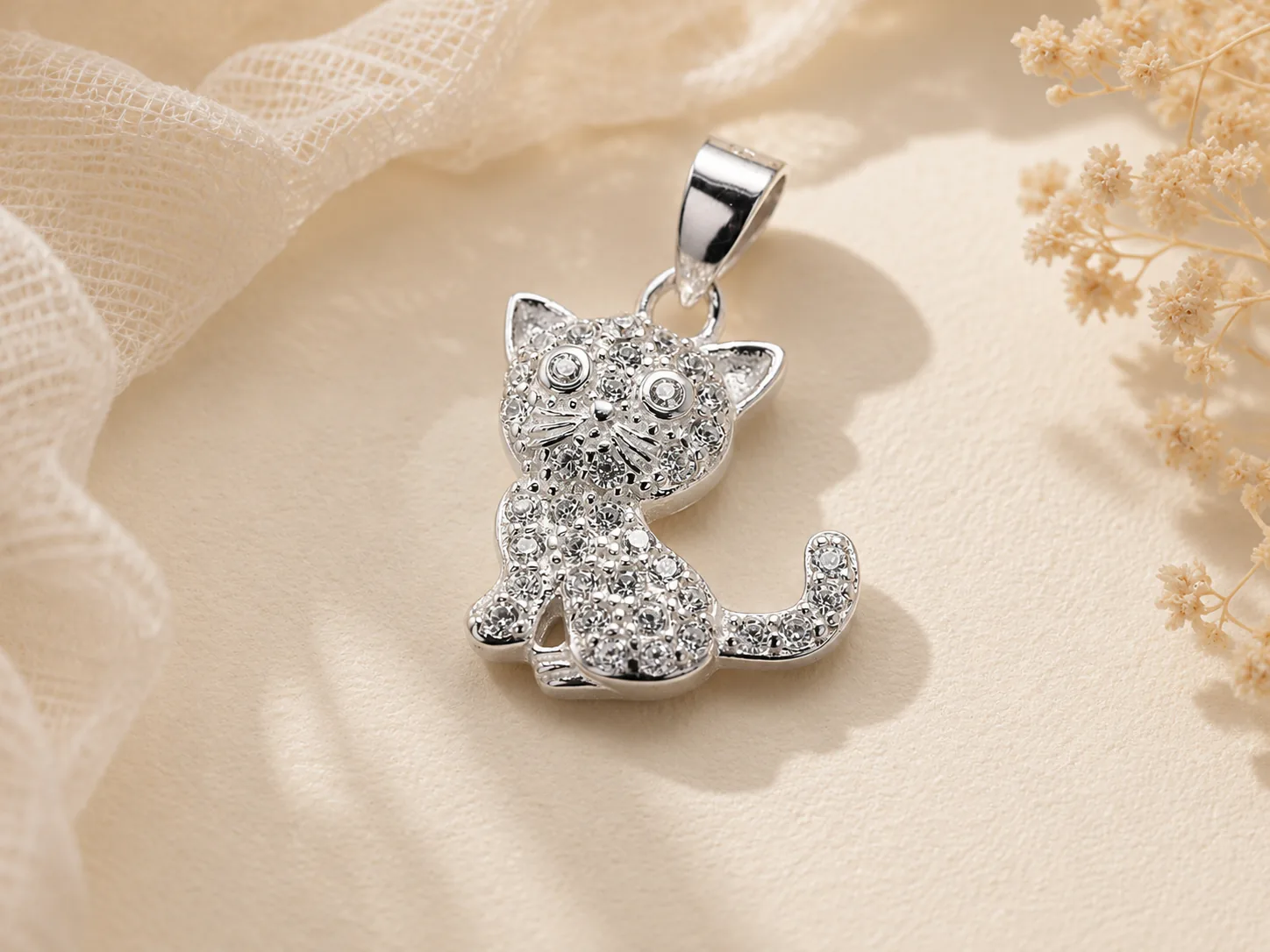 Pavé cat silver pendant