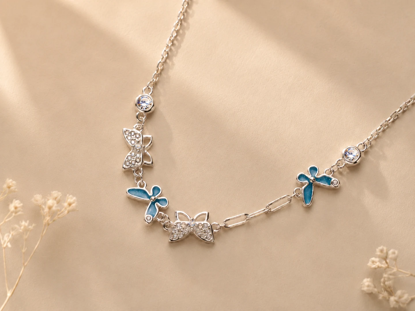Butterfly link silver necklace reference style