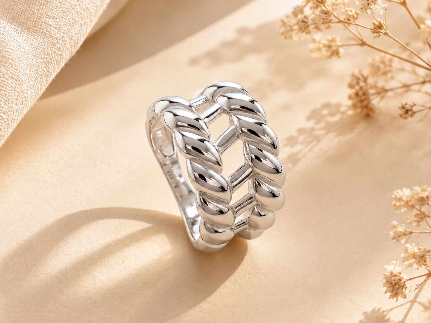 Silver chevron chain ring reference style