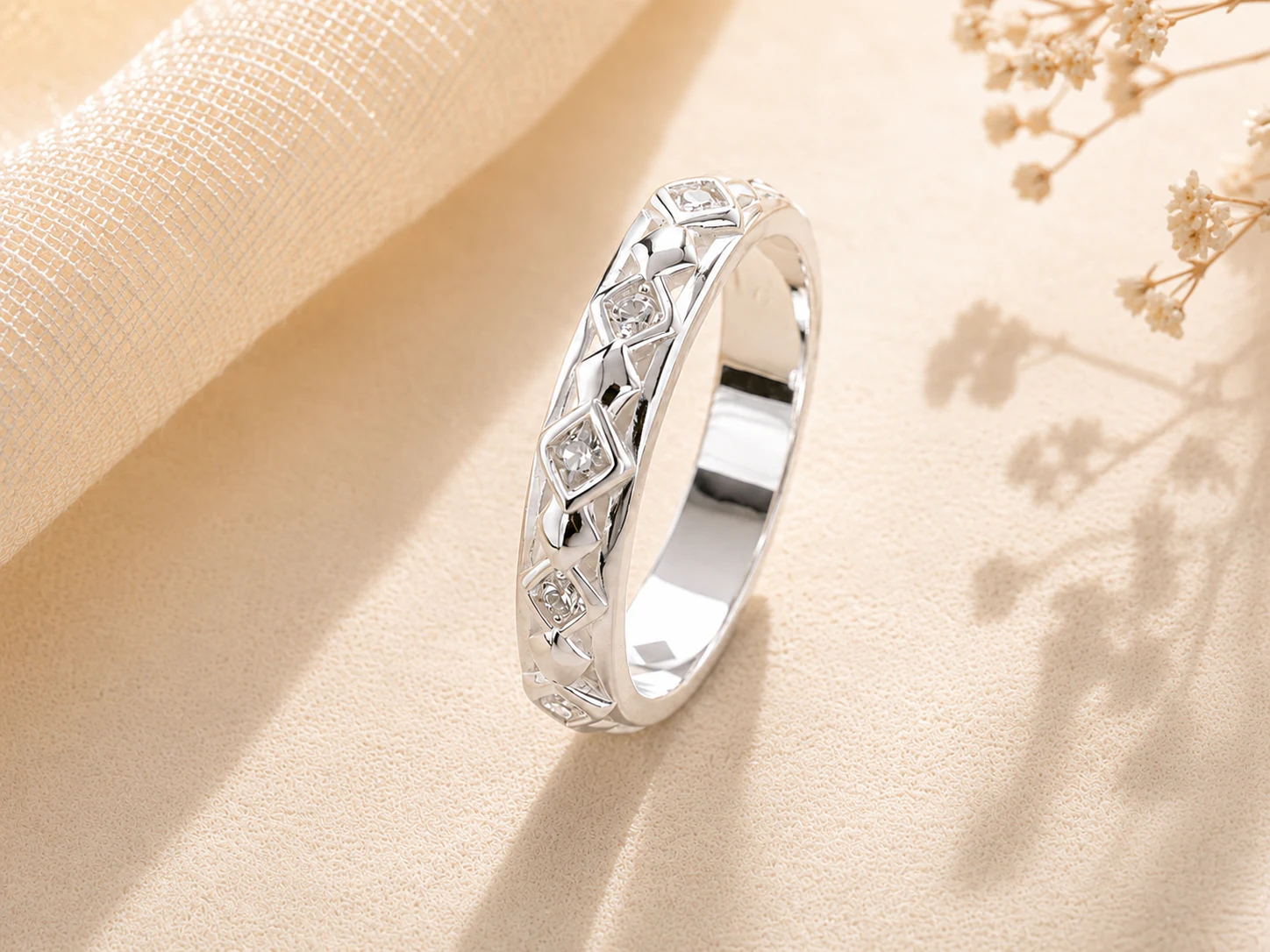 Silver geometric lattice band ring reference style